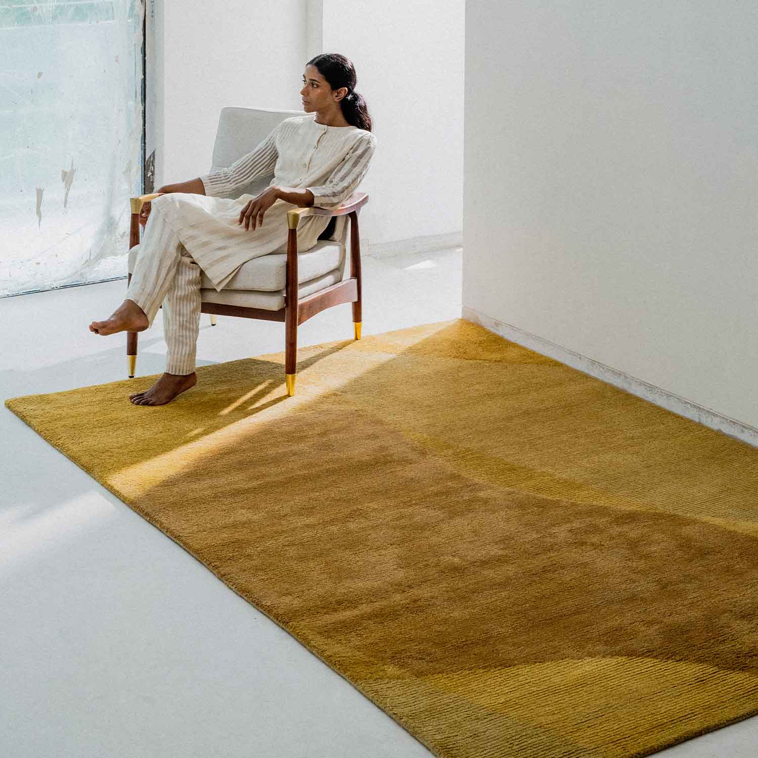 Ashen Hand Tufted Woollen Rug – Wool & Silk Blend Hand Tufted carpet by Ajaypee Carpet