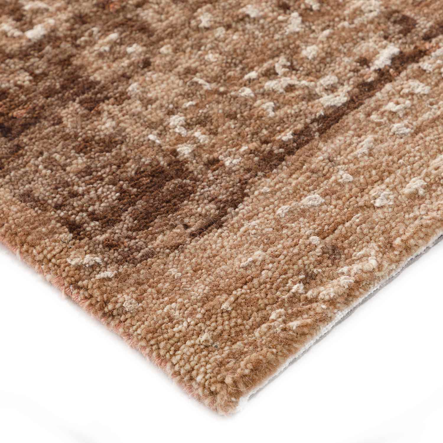 Auburn Hand Knotted Woollen And Silk Rug view 2