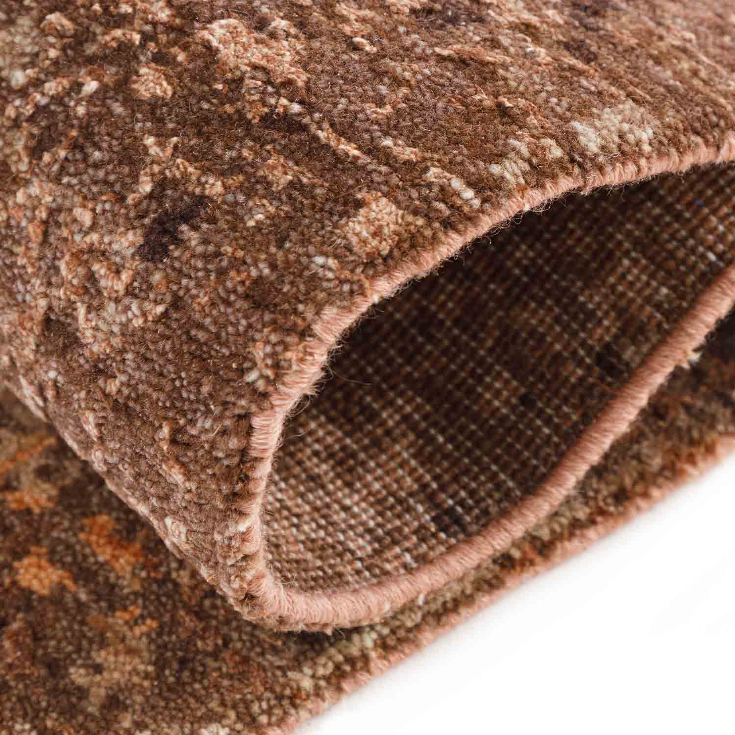 Auburn Hand Knotted Woollen And Silk Rug view 3