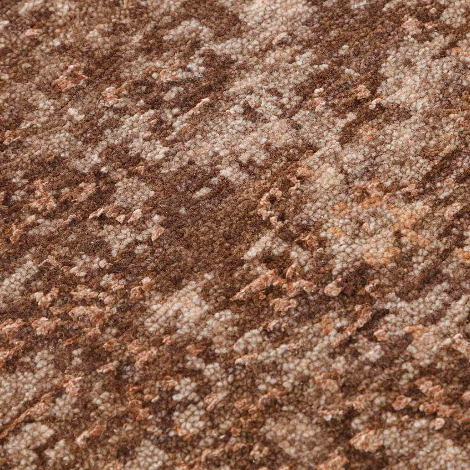 Auburn Hand Knotted Woollen And Silk Rug view 4