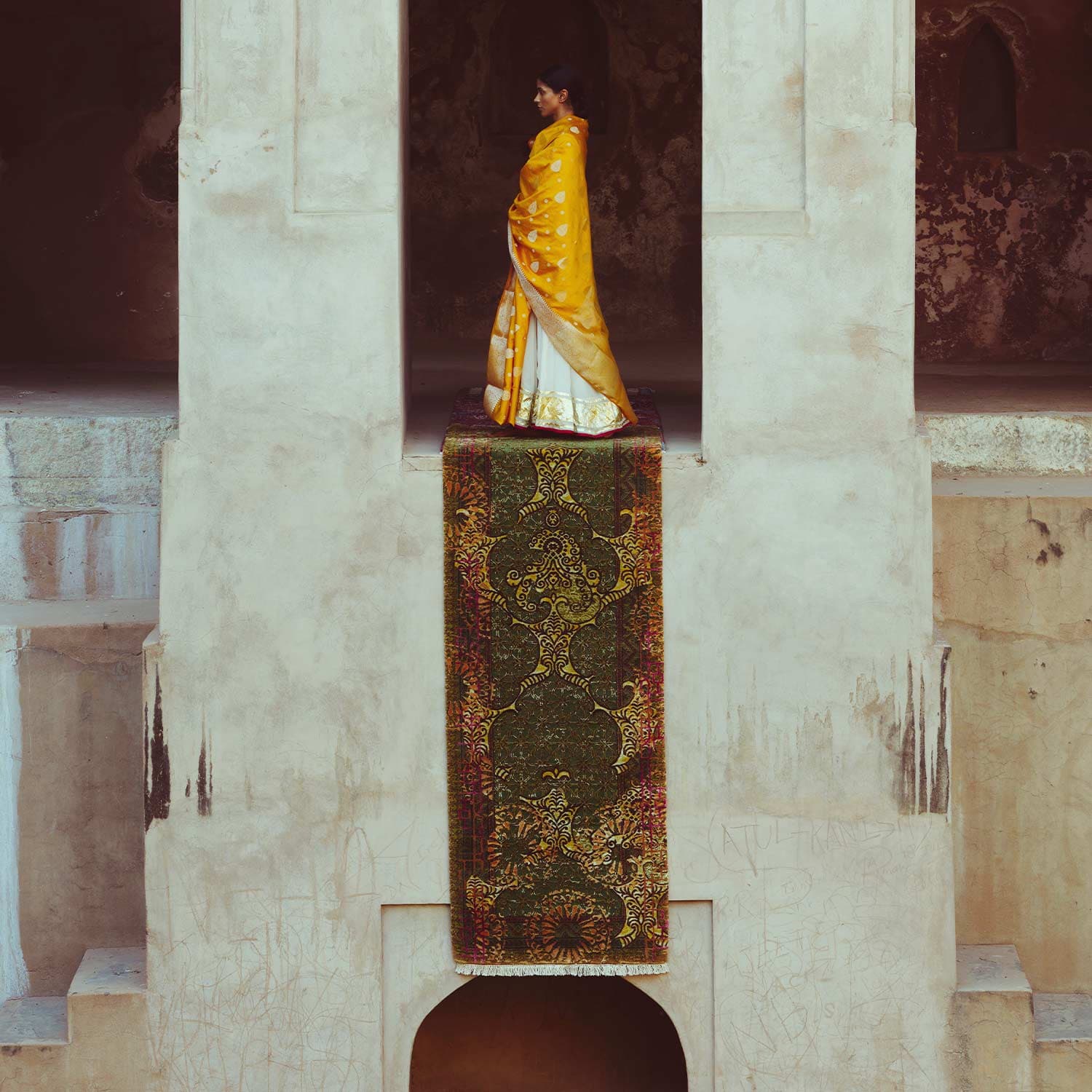 Citrine lattice Hand Knotted Woollen And Viscose Runner Rug – Wool & Silk Blend Hand Knotted carpet by Ajaypee Carpet