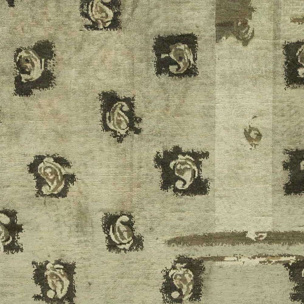 Auric Hand Knotted Woollen And Silk Rug by Abraham & Thakore view 3