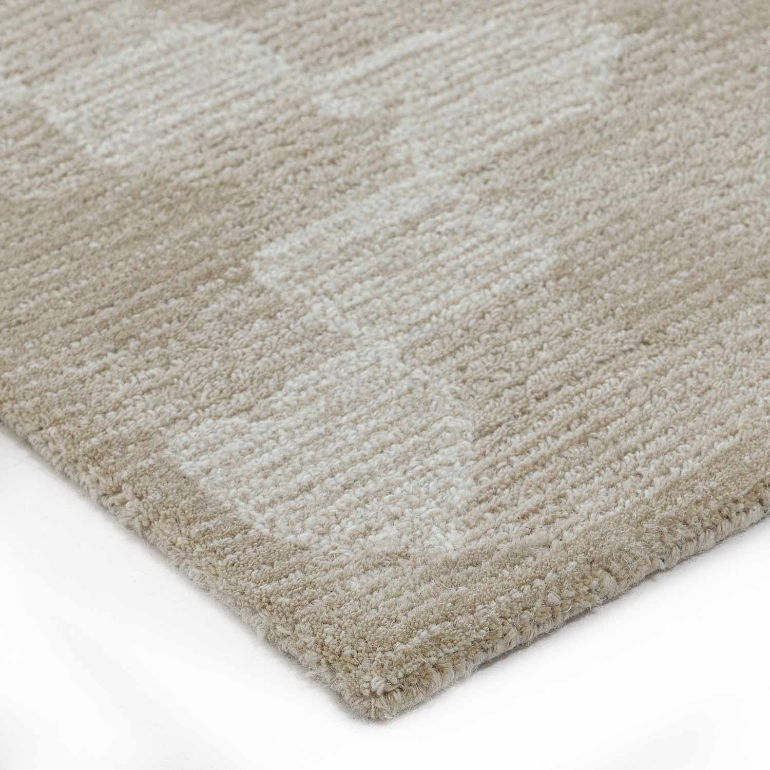 Afharin Hand Tufted Woollen Rug view 3