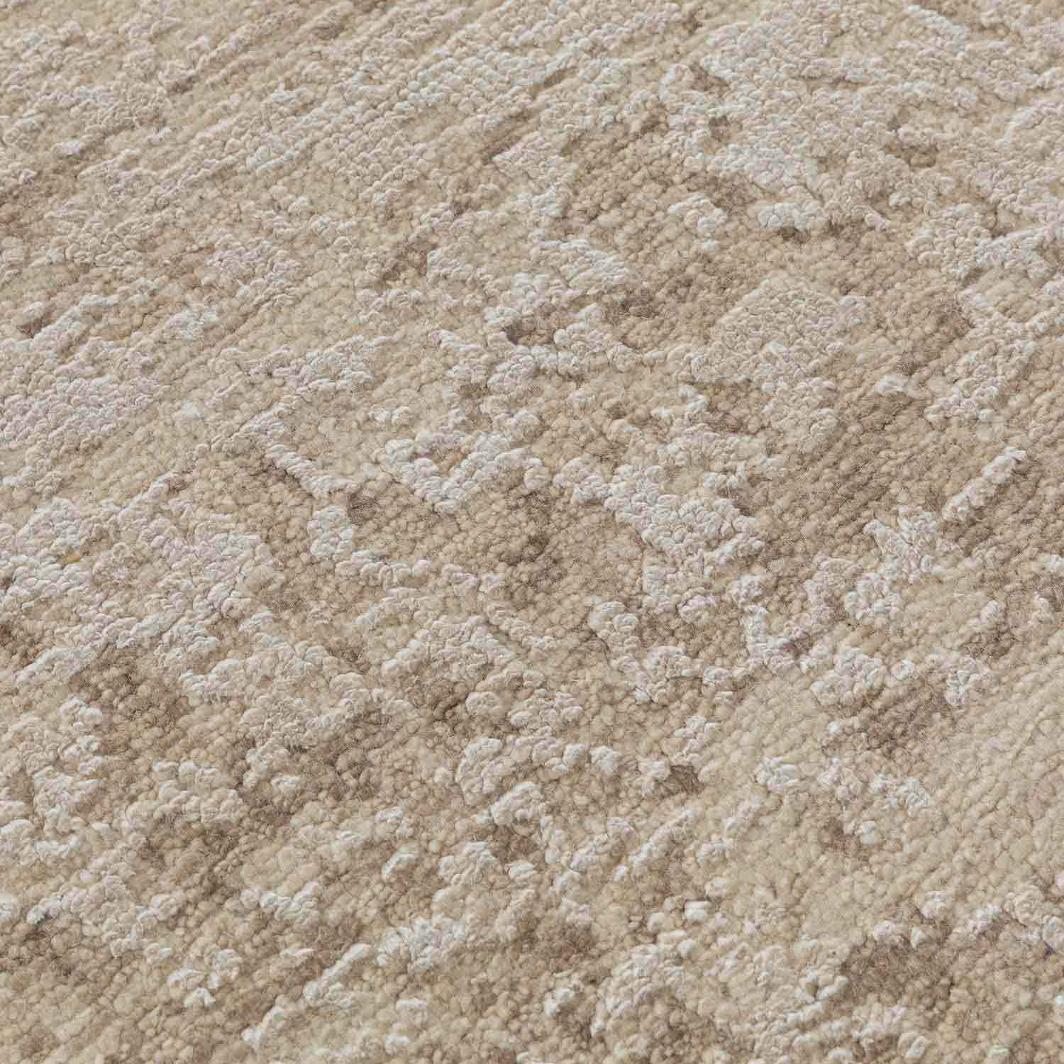 Aeris Hand Knotted Woollen And Bamboo Silk Rug view 4