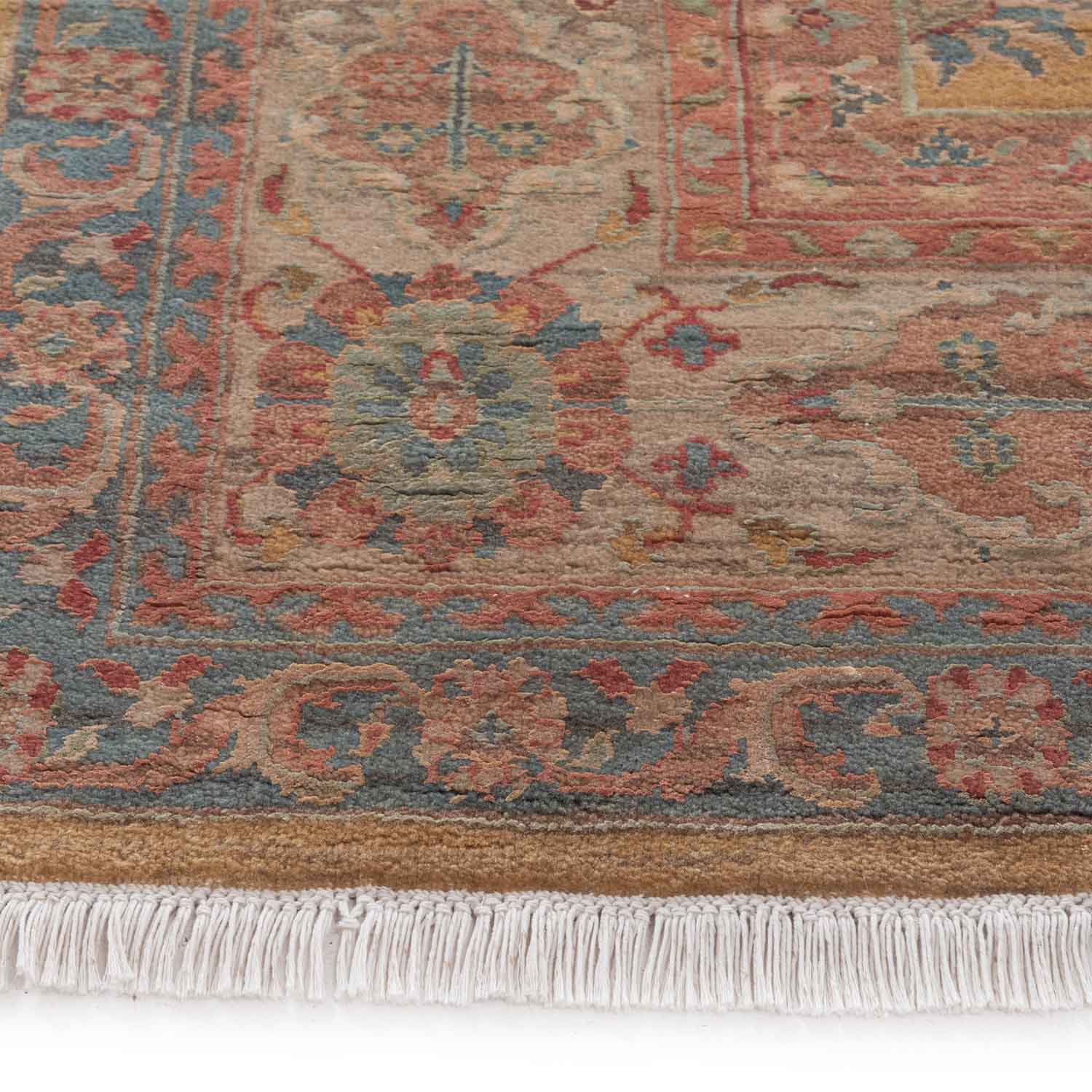 Angar Hand Knotted Woollen And Silk Rug view 5