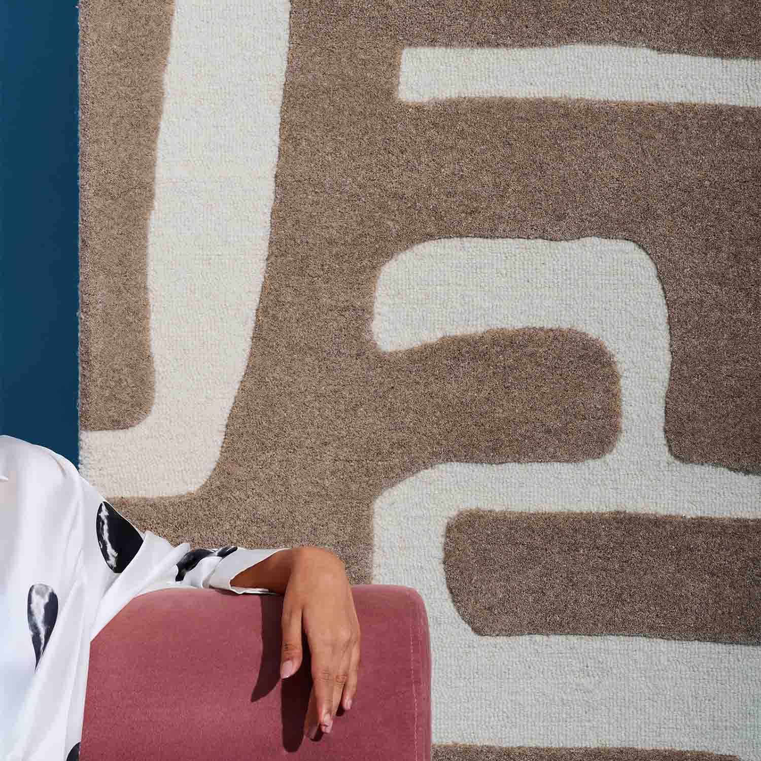 Regal Damask Carpet – Viscose (Art Silk) Hand Tufted carpet by Ajaypee Carpet