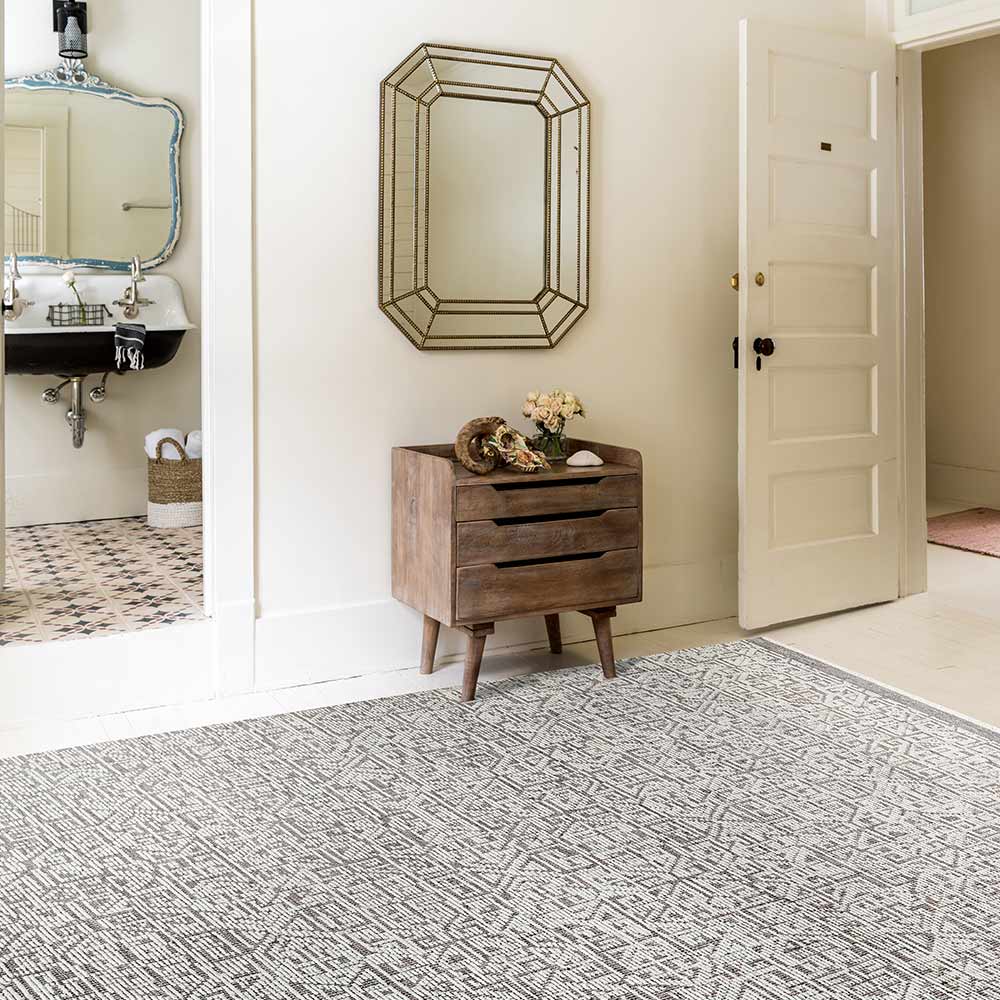 Emerald Lotus Rug – Bamboo Silk Hand Tufted carpet by Ajaypee Carpet