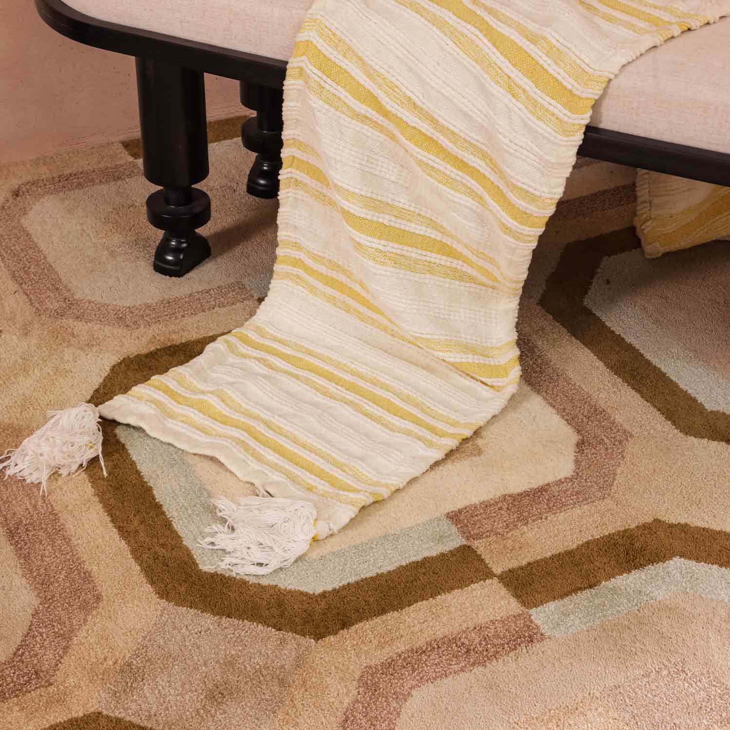 Azura Hand Tufted Woollen Rug - New Zealand Wool - Hand Tufted - Ajaypee Carpets (Thumbnail 3)