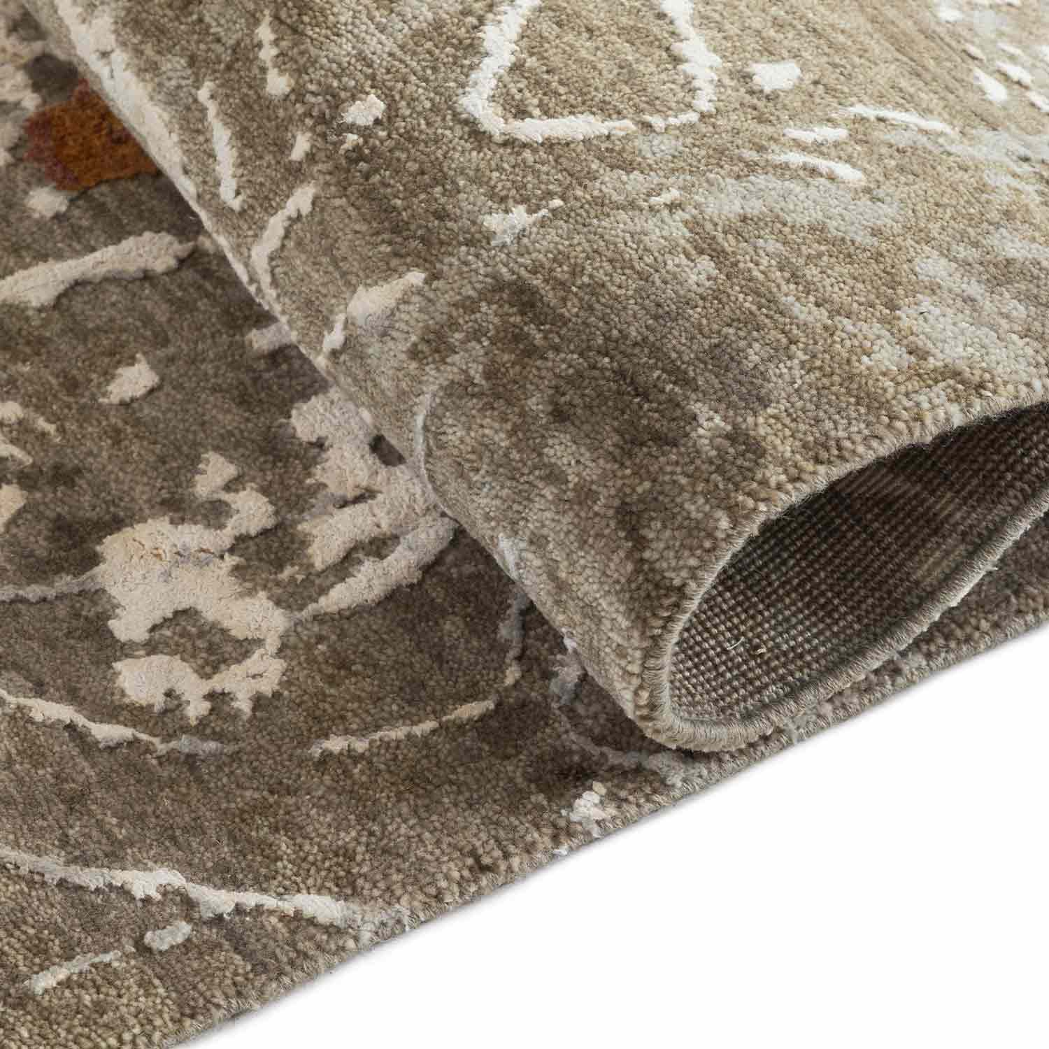 Dhara Hand Knotted Woollen And Silk Rug - Wool & Silk Blend - Hand Knotted - Ajaypee Carpets (Thumbnail 3)