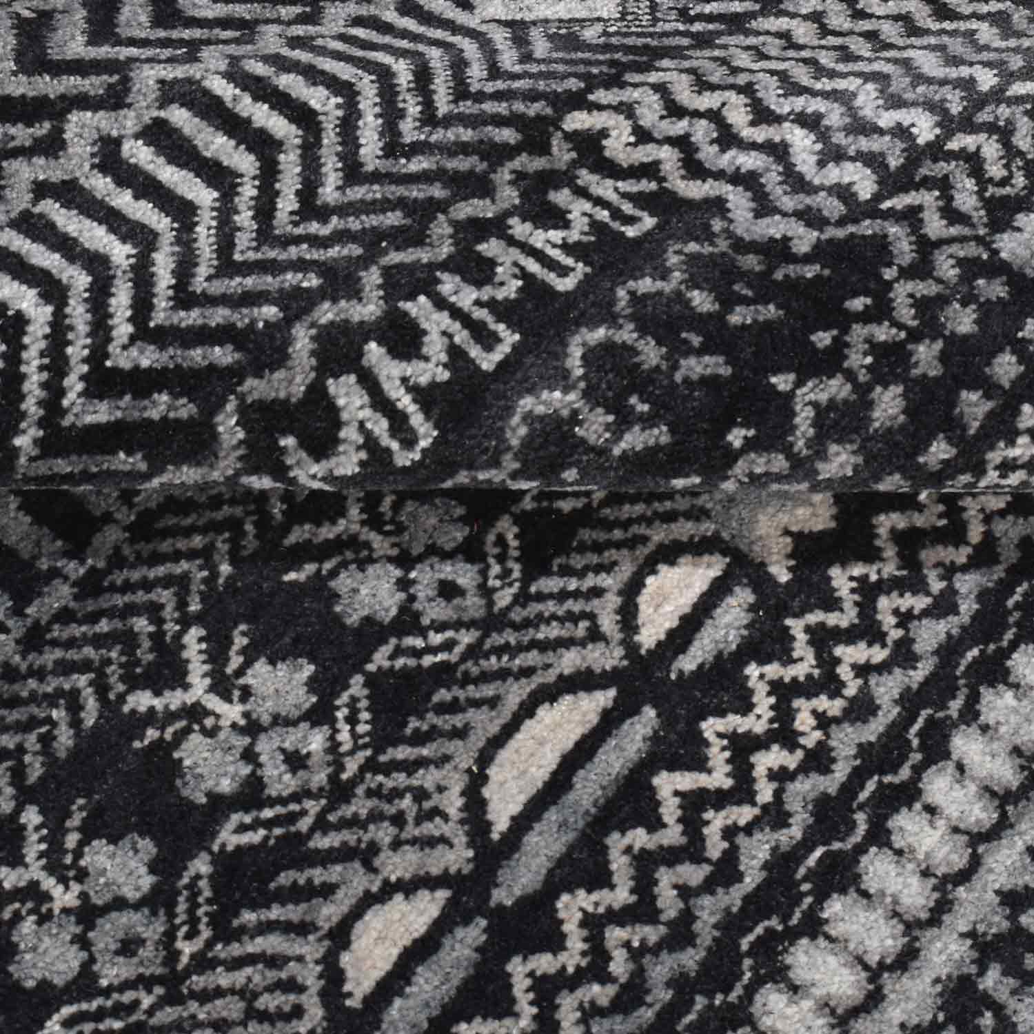 Ancient Impression Hand Knotted Woollen Rug - New Zealand Wool - Hand Knotted - Ajaypee Carpets (Thumbnail 4)