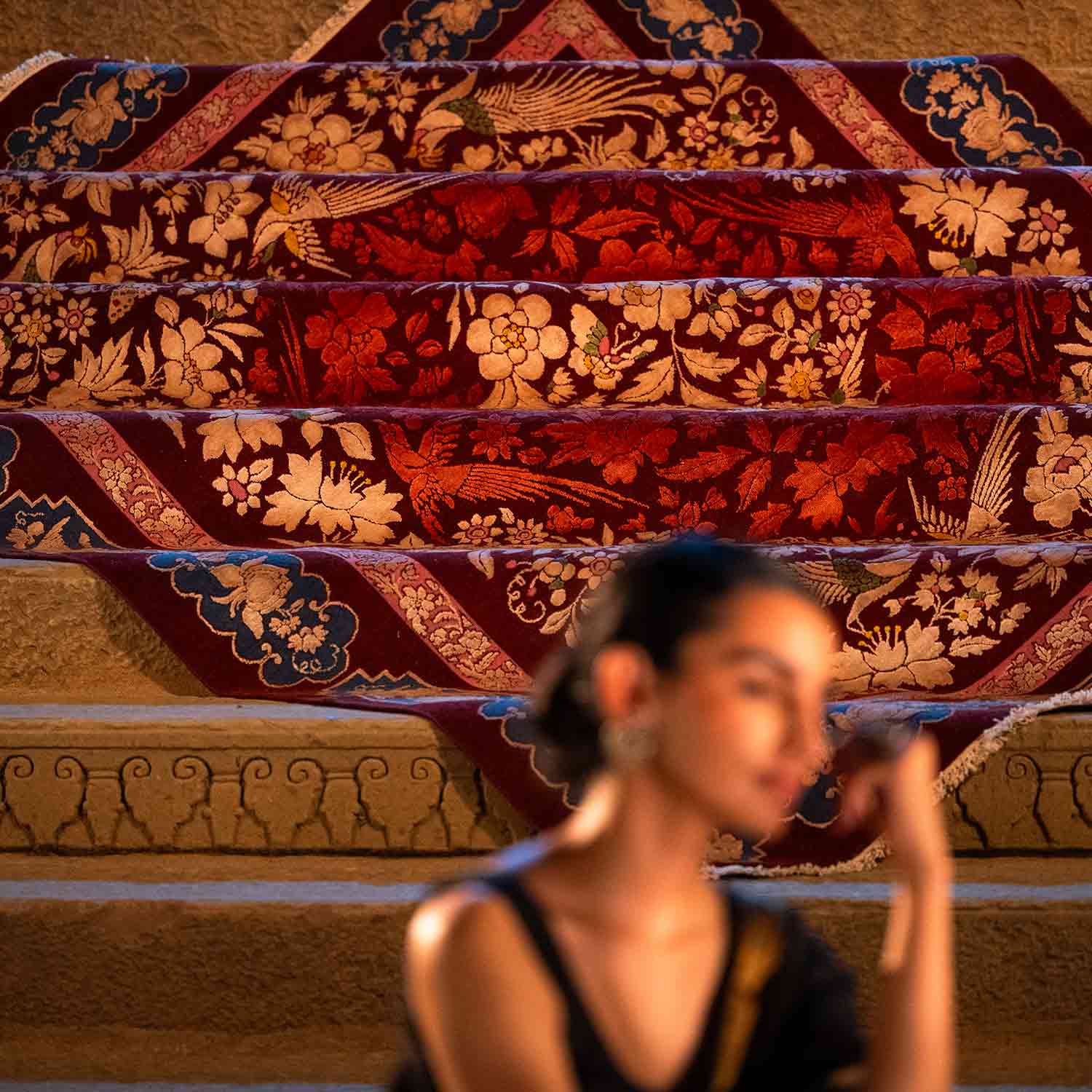 Arabesque Hand Knotted Woollen And Silk Rug By Ashdeen - Wool & Silk Blend - Hand Knotted - Ajaypee Carpets (Detail)