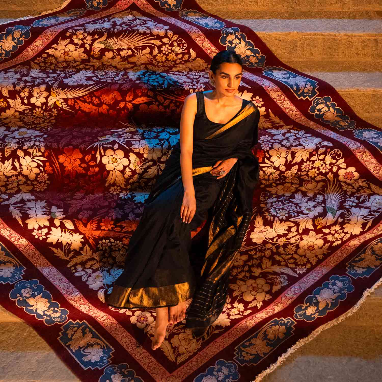 Arabesque Hand Knotted Woollen And Silk Rug By Ashdeen - Wool & Silk Blend - Hand Knotted - Ajaypee Carpets
