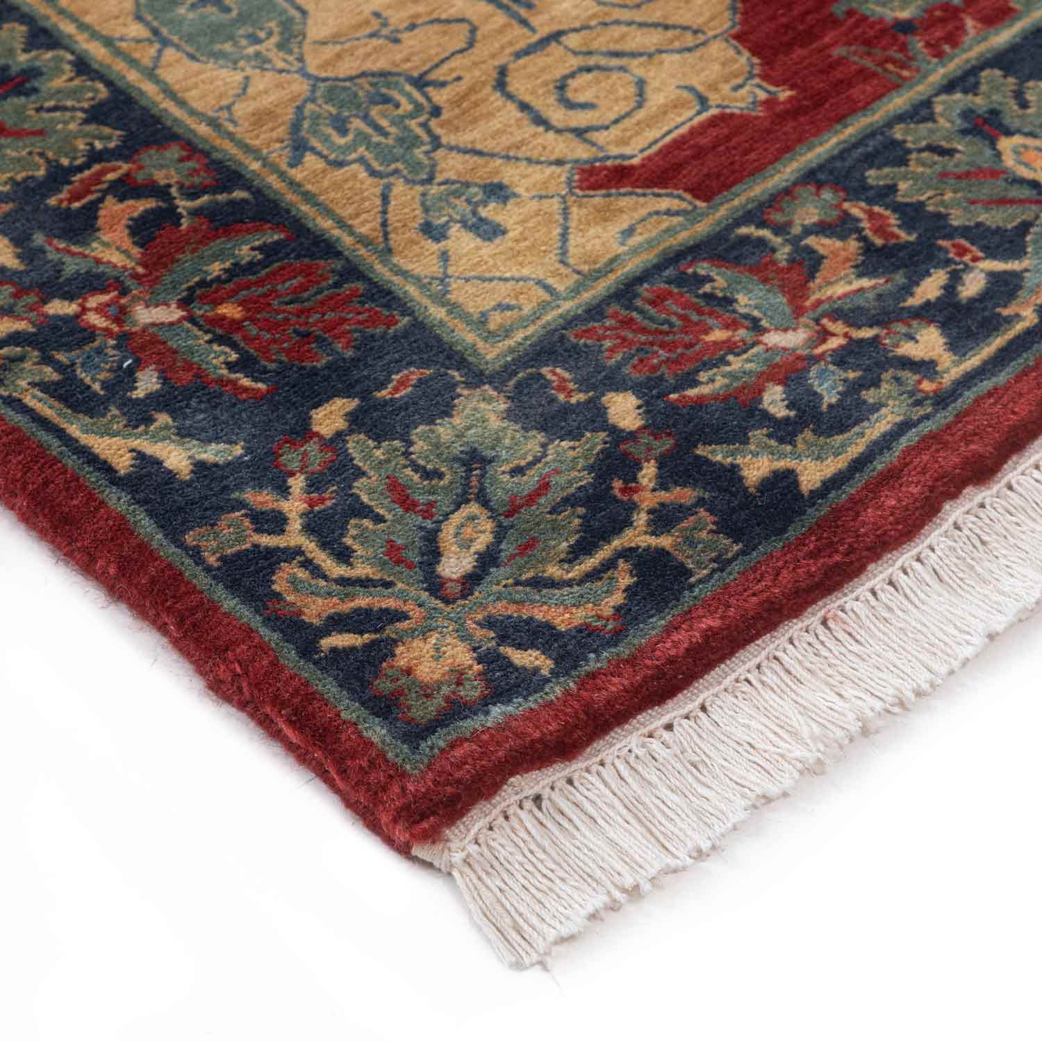 Ardibil Hand Knotted Woollen Runner - New Zealand Wool - Hand Knotted - Ajaypee Carpets (Detail)