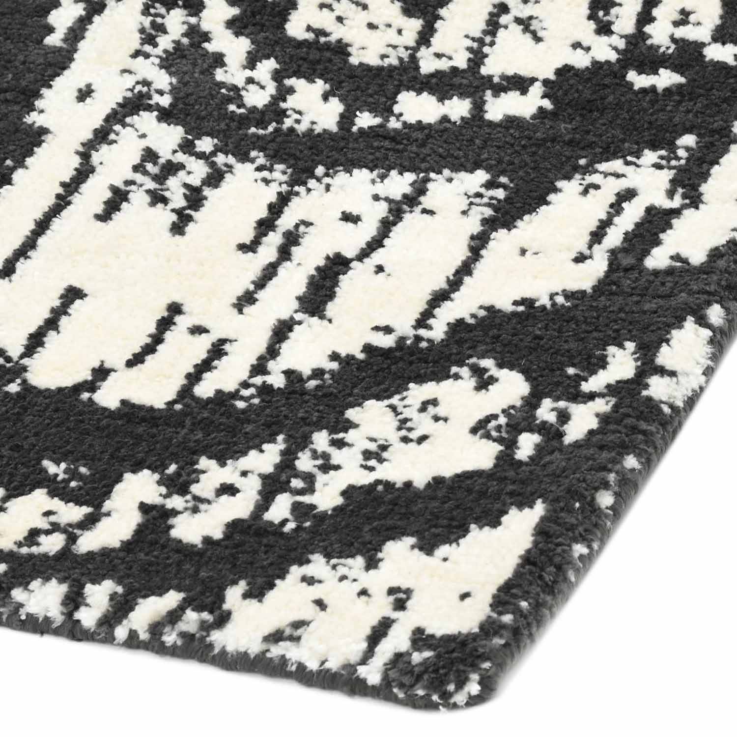 Ebony Hand Tufted Rug - Bamboo Silk - Hand Tufted - Ajaypee Carpets (Detail)