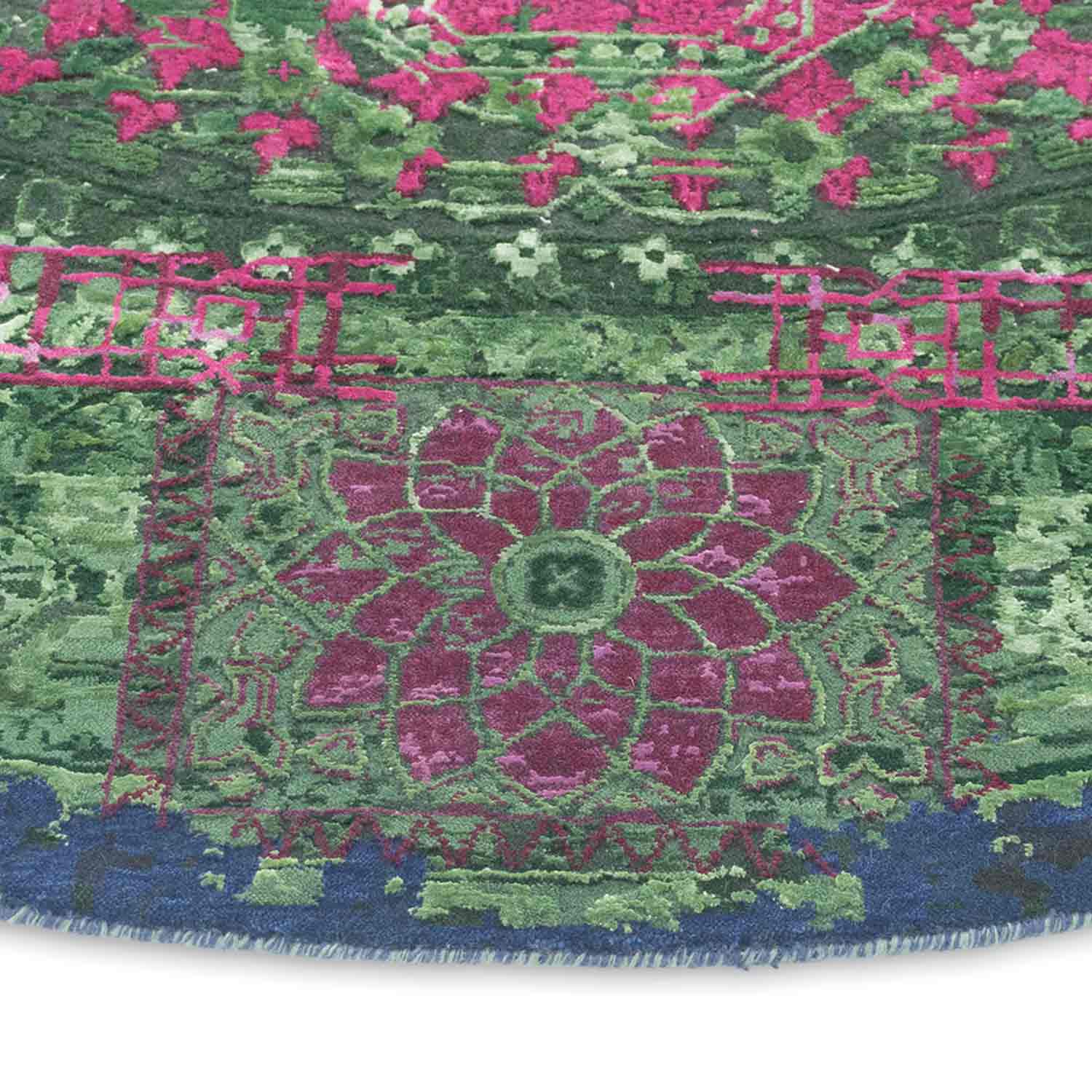 Emerald Necklace Hand Knotted Woollen And Viscose Round Rug By Smitha Zachariah - Wool & Viscose Blend - Hand Knotted - Ajaypee Carpets (Thumbnail 7)